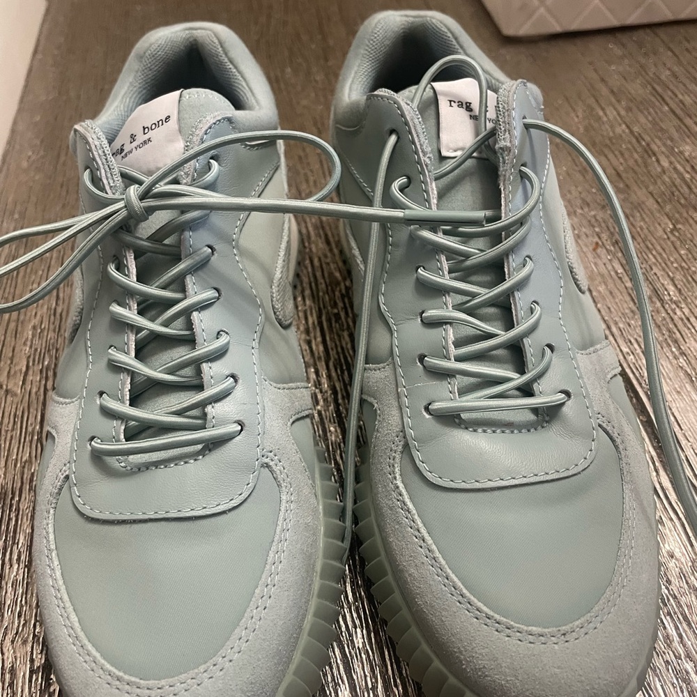 Rag & Bone Retro runner 2.0 sage green NEw size 37 with extra shoe lace
